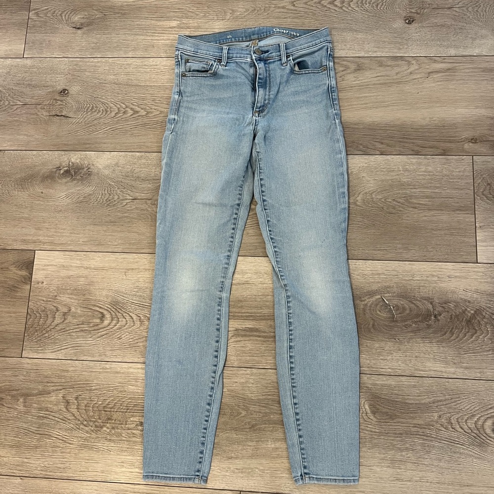 Gap 1969 Skinny Jeans